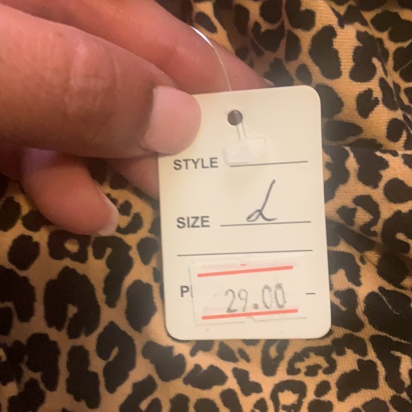 Leopard print dress-size large-falls at the knee- - Picture 7 of 7